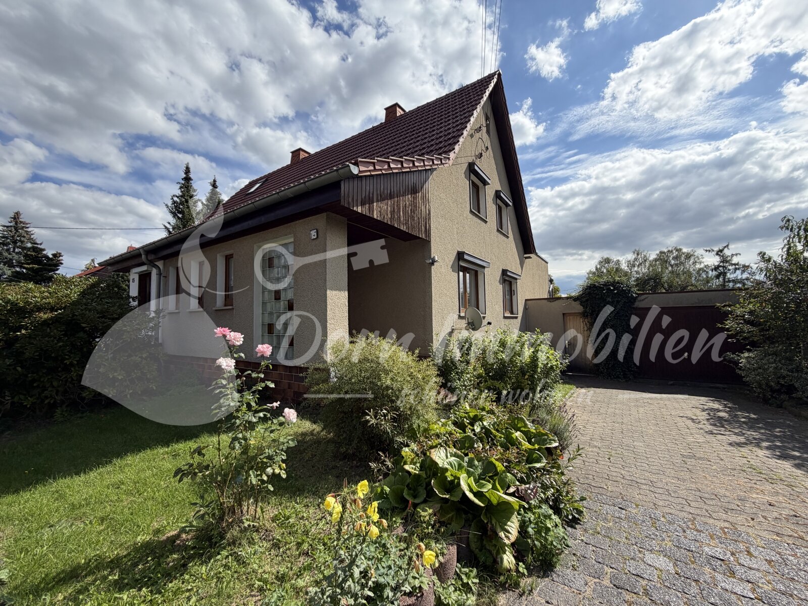 Lieblingslage gesucht? Charmantes Haus in Zwickau Marienthal - Robert-Koch-Siedlung im Verkauf Lieblingslage gesucht? Charmantes Haus in Zwickau Marienthal - Robert-Koch-Siedlung im Verkauf